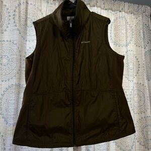Columbia Women's Olive Quilted Vest